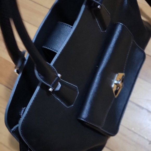 Nine West Saffiano Handbag /Crossbody - Picture 12 of 13